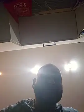 Snapshot of Mrnutella chatting on 11-03-25, 03:12 Mrnutella online show from 11-03-25, 03:12