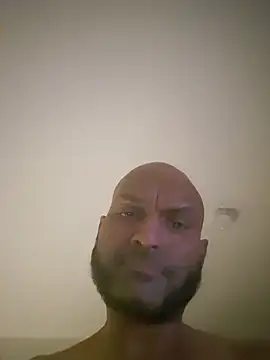 Snapshot of Mrnutella chatting on 02-25-25, 01:20 Mrnutella online show from 02-25-25, 01:20