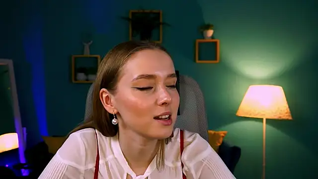 Snapshot of JenniferGraces chatting on 03-15-25, 10:44 JenniferGraces online show from 03-15-25, 10:44