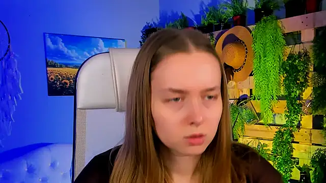 Snapshot of JenniferGraces chatting on 10-14-25, 02:50 JenniferGraces online show from 10-14-25, 02:50