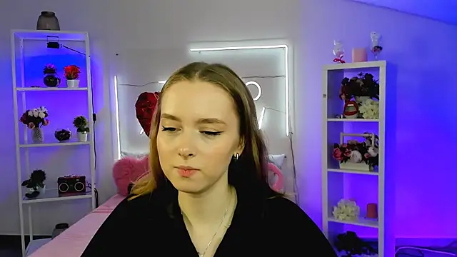 Snapshot of JenniferGraces chatting on 03-21-25, 10:39 JenniferGraces online show from 03-21-25, 10:39