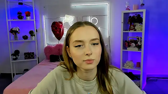 Snapshot of JenniferGraces chatting on 03-21-25, 04:29 JenniferGraces online show from 03-21-25, 04:29