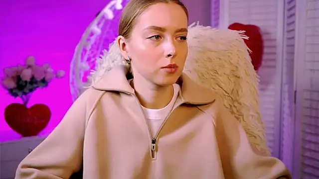 Snapshot of JenniferGraces chatting on 02-25-25, 08:25 JenniferGraces online show from 02-25-25, 08:25