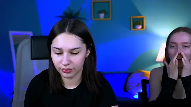 Snapshot of JenniferGraces chatting on 10-10-25, 06:31 JenniferGraces online show from 10-10-25, 06:31