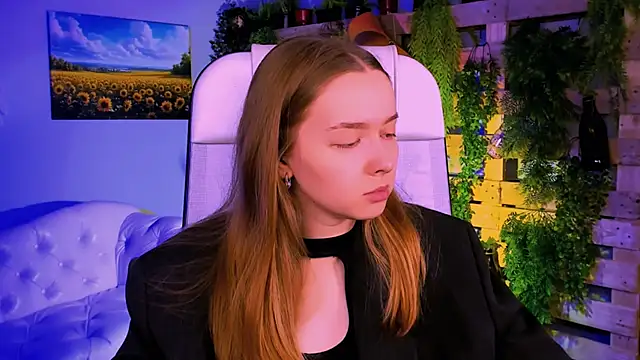 Snapshot of JenniferGraces chatting on 10-28-25, 08:46 JenniferGraces online show from 10-28-25, 08:46