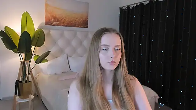 Snapshot of JenniferGraces chatting on 06-10-26, 09:05 JenniferGraces online show from 06-10-26, 09:05