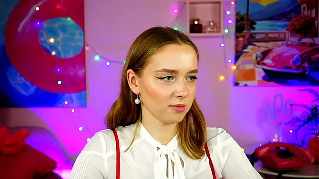 Snapshot of JenniferGraces chatting on 03-14-25, 07:23 JenniferGraces online show from 03-14-25, 07:23