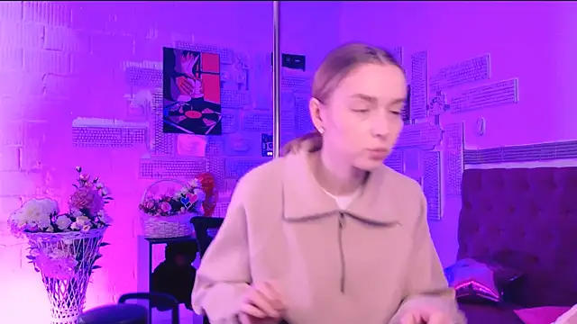 Snapshot of JenniferGraces chatting on 03-03-25, 08:19 JenniferGraces online show from 03-03-25, 08:19