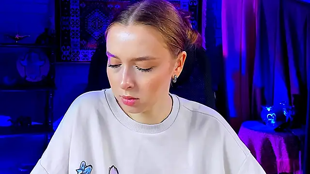 Snapshot of JenniferGraces chatting on 03-05-25, 08:10 JenniferGraces online show from 03-05-25, 08:10