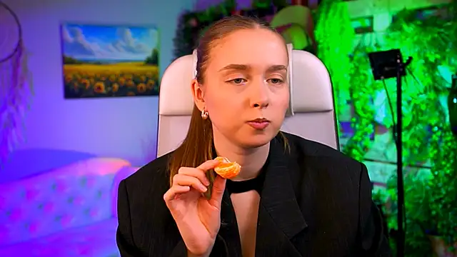 Snapshot of JenniferGraces chatting on 02-11-26, 12:49 JenniferGraces online show from 02-11-26, 12:49