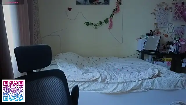 boozekirs  online show from 06-10-26, 02:57