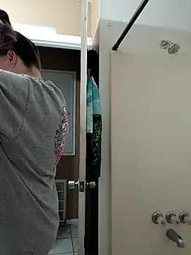 HTXBELLE online show from 10-12-25, 08:43