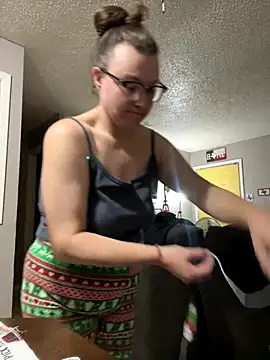 HTXBELLE online show from 12-16-25, 03:00