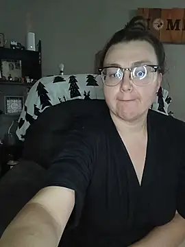 HTXBELLE online show from 10-29-25, 02:21