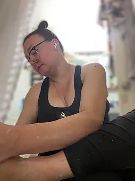 HTXBELLE online show from 03-21-26, 01:18