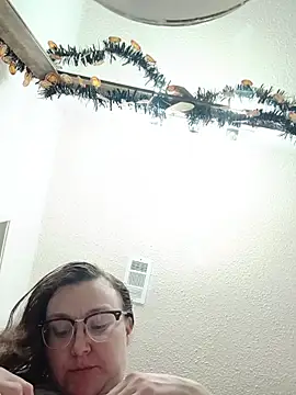 HTXBELLE online show from 11-18-25, 12:15