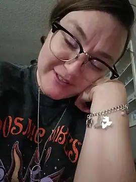 HTXBELLE online show from 10-30-25, 05:28