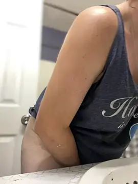 HTXBELLE online show from 04-18-26, 08:42