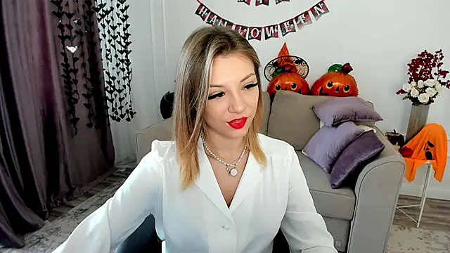 AmandaGracy 1 online show from 10-21-25, 12:15