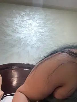 Snapshot of Louli_ta chatting on 02-17-26, 09:45 Louli ta online show from 02-17-26, 09:45