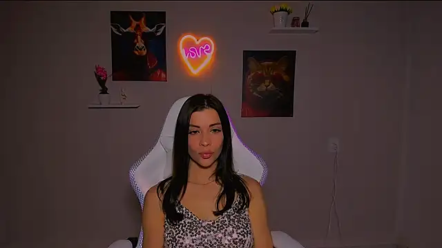 Snapshot of KetiWils chatting on 03-10-25, 04:03 KetiWils online show from 03-10-25, 04:03