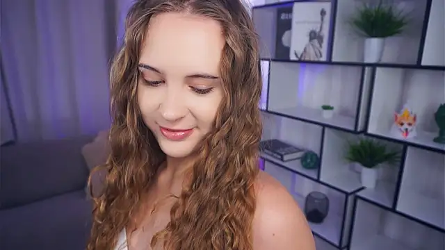 QuennaCoote online show from 11-11-25, 05:57