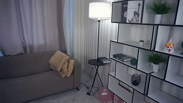 QuennaCoote online show from 11-14-25, 06:50