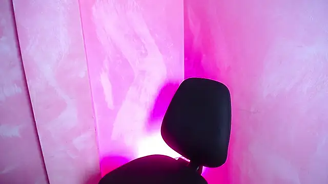 Guxplo  online show from 03-10-25, 08:23