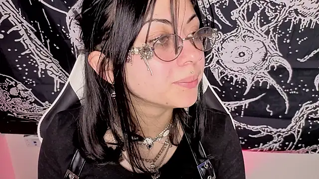 Guxplo  online show from 09-27-25, 01:28