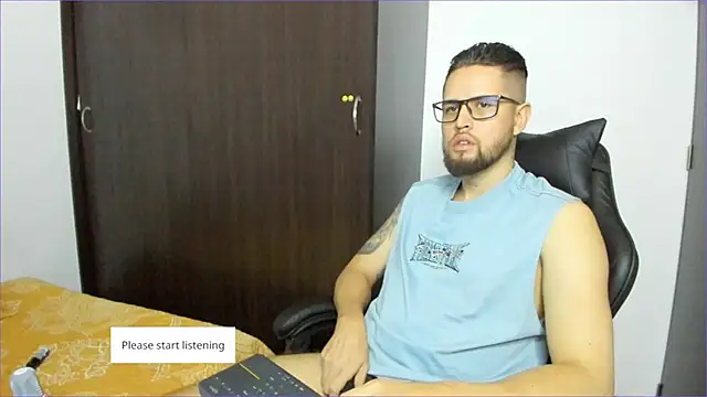 Snapshot of bastianwatson10 chatting on 11-04-25, 04:22 bastianwatson10 online show from 11-04-25, 04:22