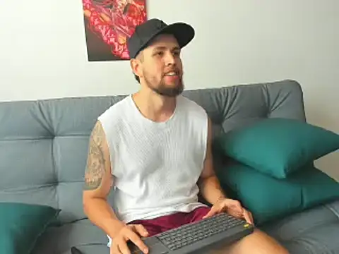 Snapshot of bastianwatson10 chatting on 03-03-25, 06:46 bastianwatson10 online show from 03-03-25, 06:46