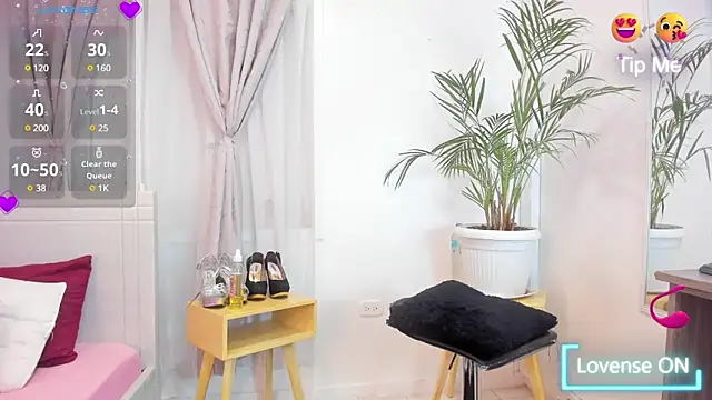 Snapshot of aitana_garcia_ chatting on 03-22-25, 11:53 aitana garcia  online show from 03-22-25, 11:53