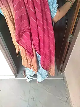 indian couple4 online show from 09-10-25, 10:14