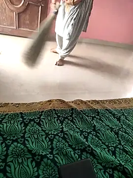 Snapshot of indian_couple4 chatting on 05-15-26, 02:20 indian couple4 online show from 05-15-26, 02:20