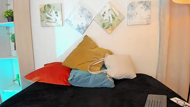 iiangel  online show from 11-06-25, 02:59