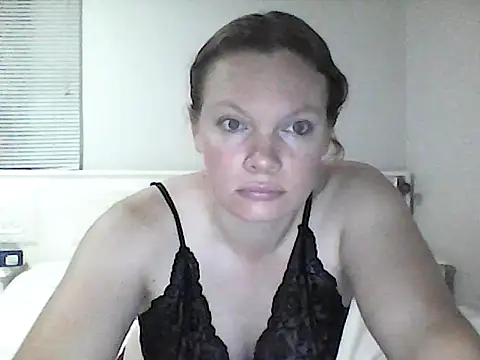 redsparrowXxXx online show from 02-21-25, 06:48