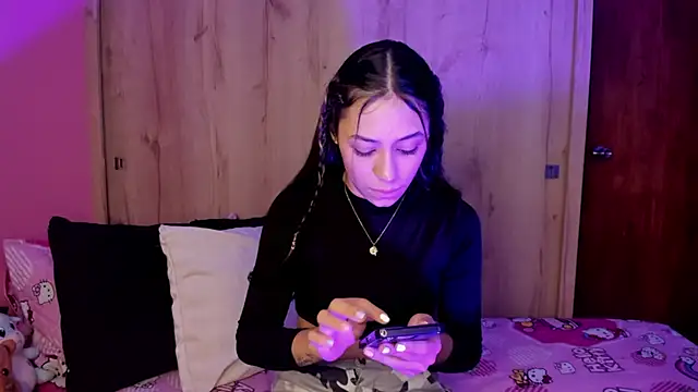 TANIA 06 online show from 05-17-26, 01:11