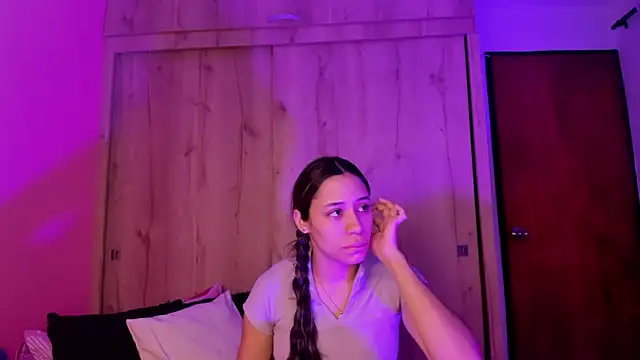 TANIA 06 online show from 05-14-26, 01:08