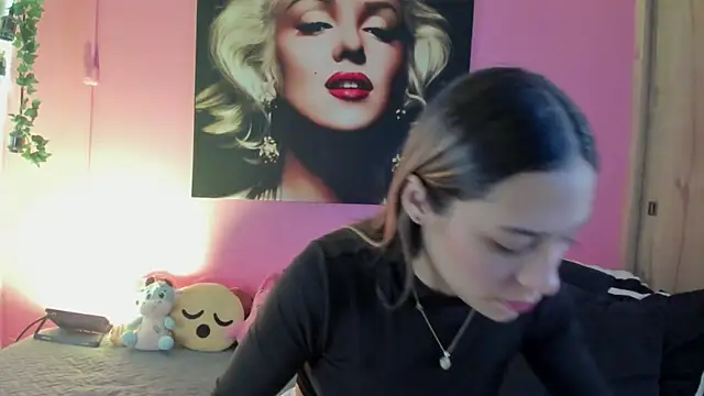 Snapshot of TANIA_06 chatting on 07-02-26, 01:17 TANIA 06 online show from 07-02-26, 01:17