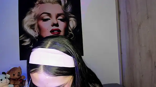 TANIA 06 online show from 10-30-25, 01:31