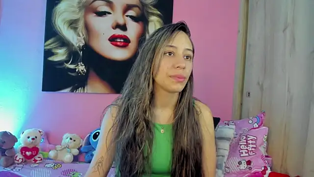 Snapshot of TANIA_06 chatting on 07-11-26, 01:11 TANIA 06 online show from 07-11-26, 01:11