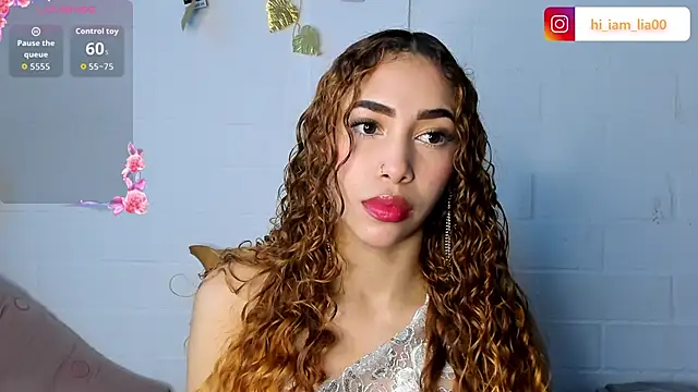 LiaHansson online show from 11-24-25, 06:19