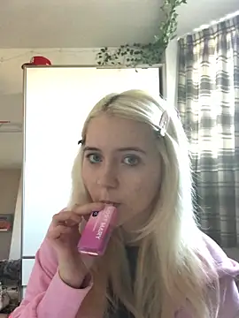 Blondie Sofia Essexbabe online show from 11-21-25, 12:15