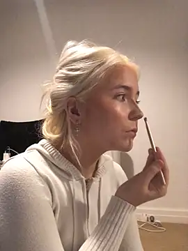 Blondie Sofia Essexbabe online show from 11-04-25, 06:33