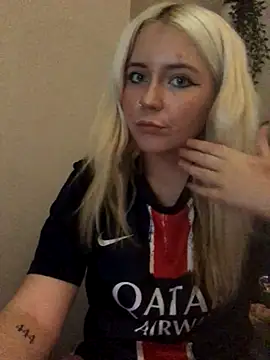 Blondie Sofia Essexbabe online show from 10-22-25, 07:35