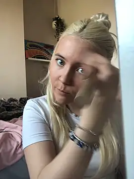 Blondie Sofia Essexbabe online show from 11-13-25, 12:53