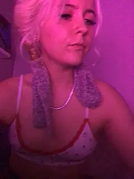 Blondie Sofia Essexbabe online show from 09-12-25, 12:00