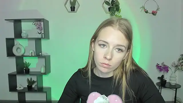 AnnNorriss online show from 03-18-25, 04:39