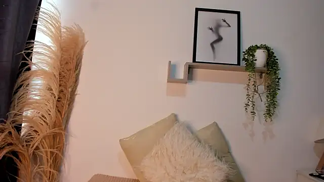 emily-777 online show from 11-16-25, 09:30