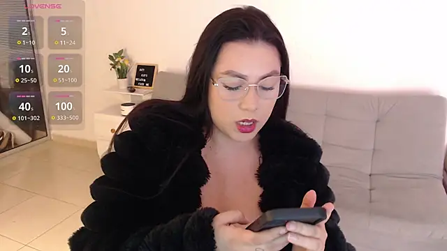 emily-777 online show from 11-18-25, 09:18